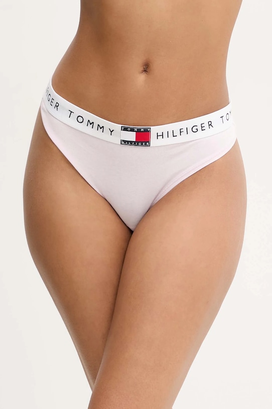 Женские трусики-стринги Tommy Hilfiger с эластичным поясом
Женские трусики-стринги Tommy Hilfiger с эластичным поясом