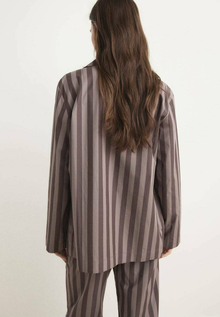 Пижамный топ Mango STRIPED, Brown
Пижамный топ Mango STRIPED, Brown