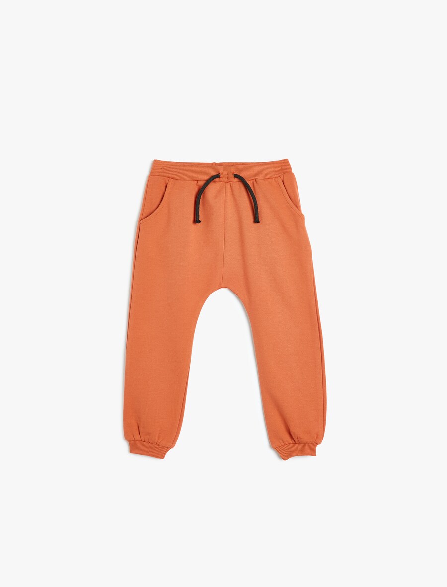 Обычные брюки Koton, цвет Caramel
Обычные брюки Koton, цвет Caramel