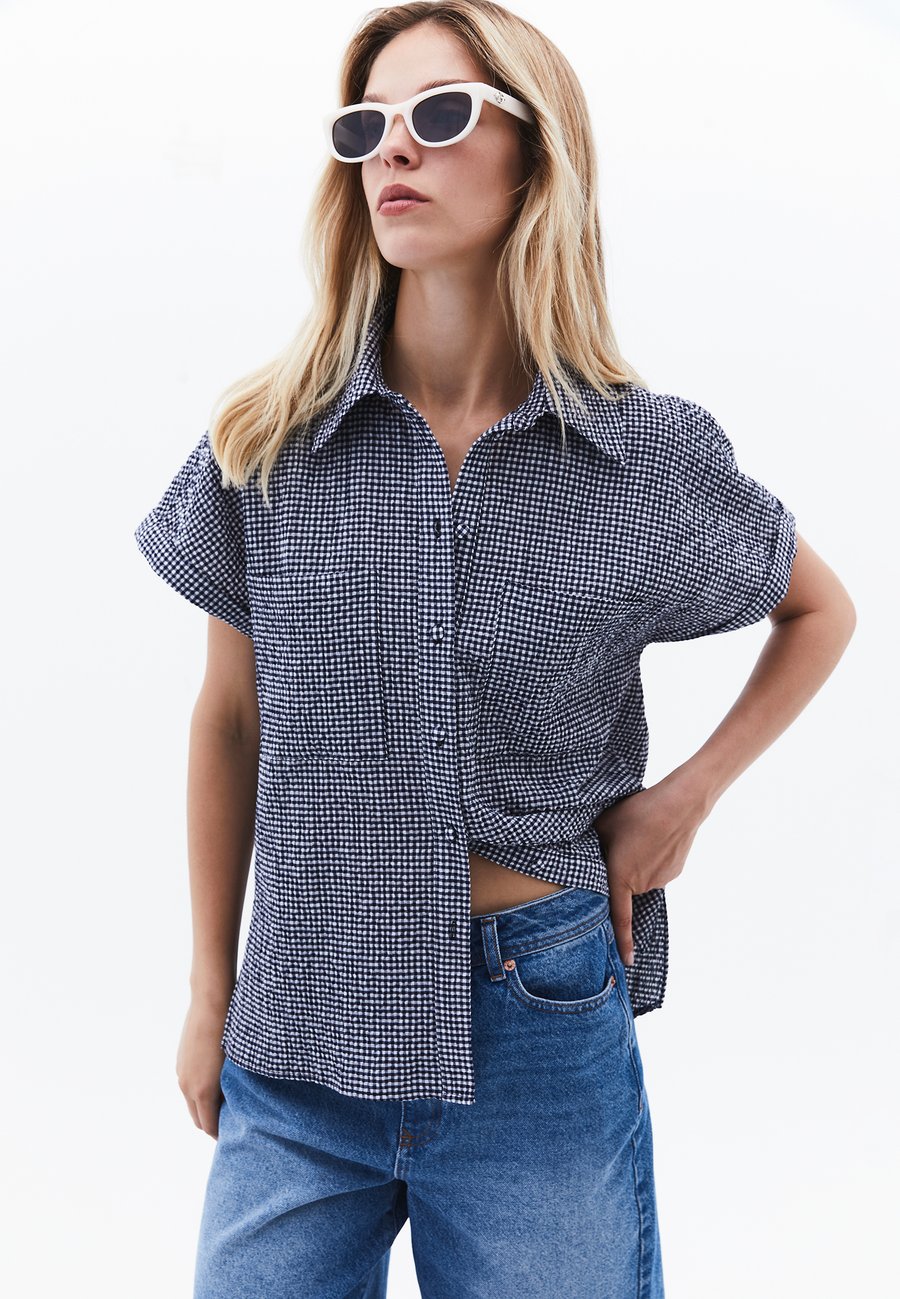 Блуза OXXO MIT KURZER ARMELFORM, Evening Blue Gingham/Dark Blue
Блуза OXXO MIT KURZER ARMELFORM, Evening Blue Gingham/Dark Blue
