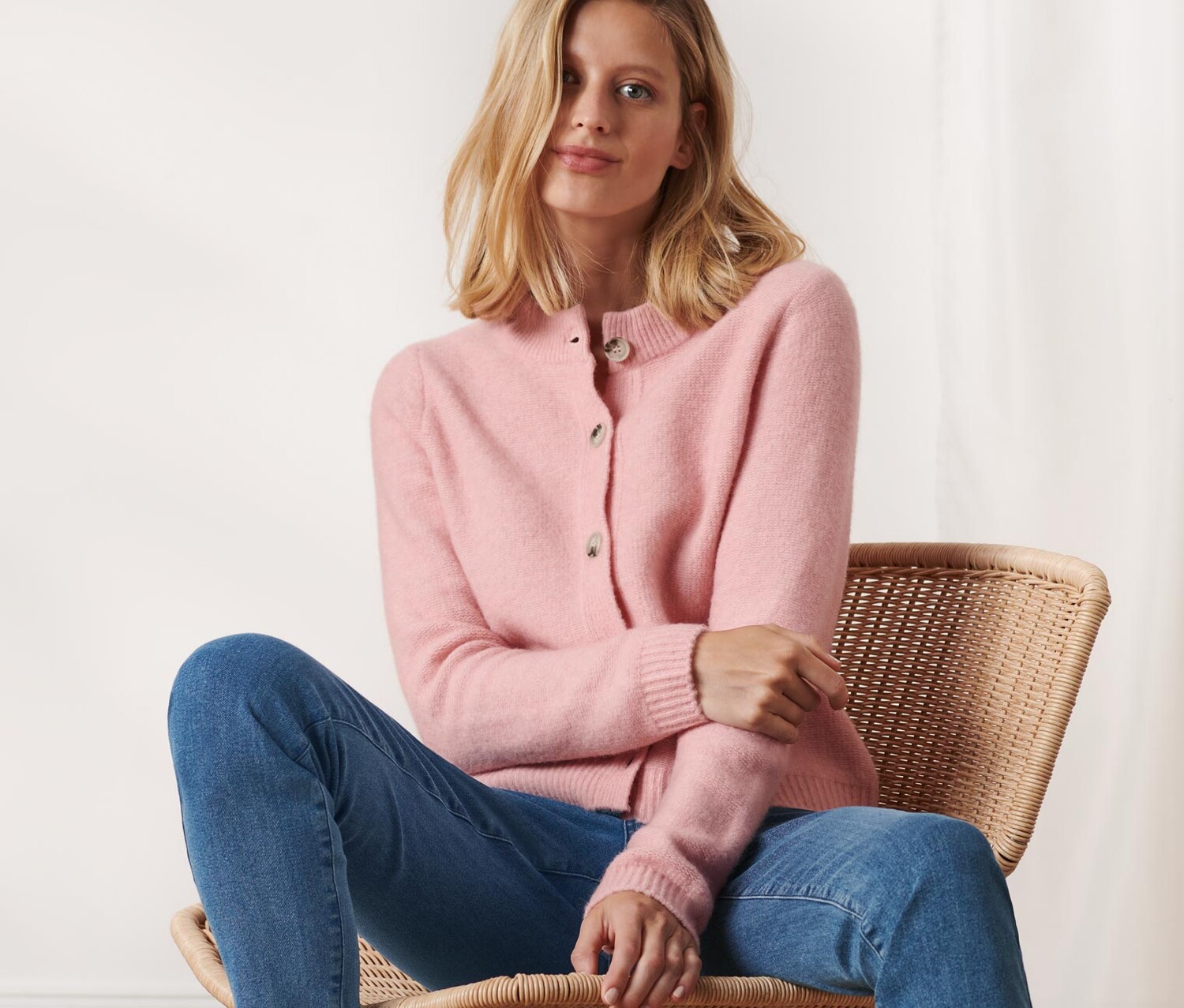 Вязаный кардиган из шерсти Tchibo, розовый цвет
Вязаный кардиган из шерсти Tchibo, розовый цвет