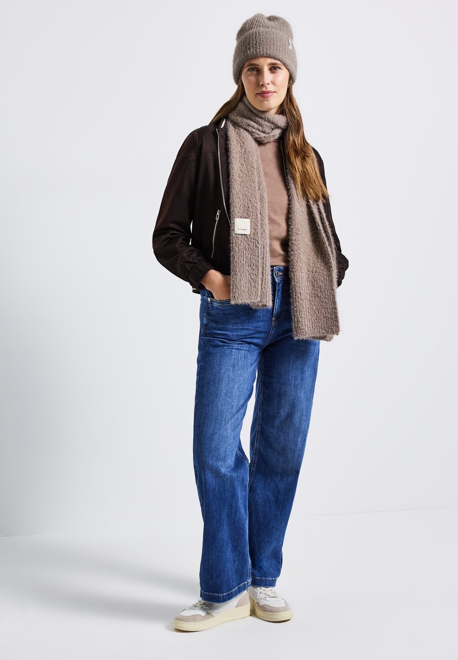 Шапка Street One Beanie, Braun/Camel
Шапка Street One Beanie, Braun/Camel