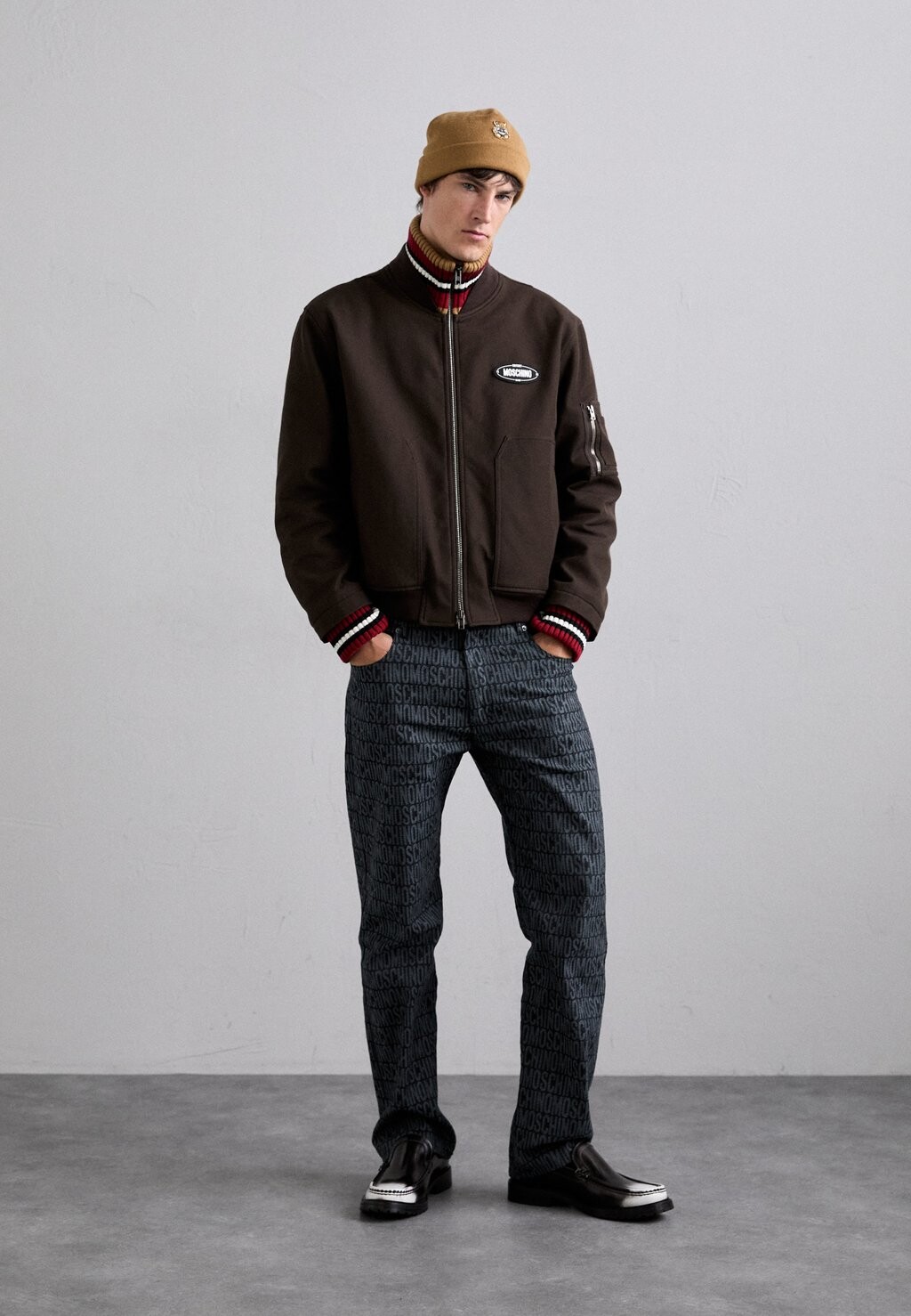 Бейсболка CAPPELLO UNISEX MOSCHINO, коричневый
Бейсболка CAPPELLO UNISEX MOSCHINO, коричневый