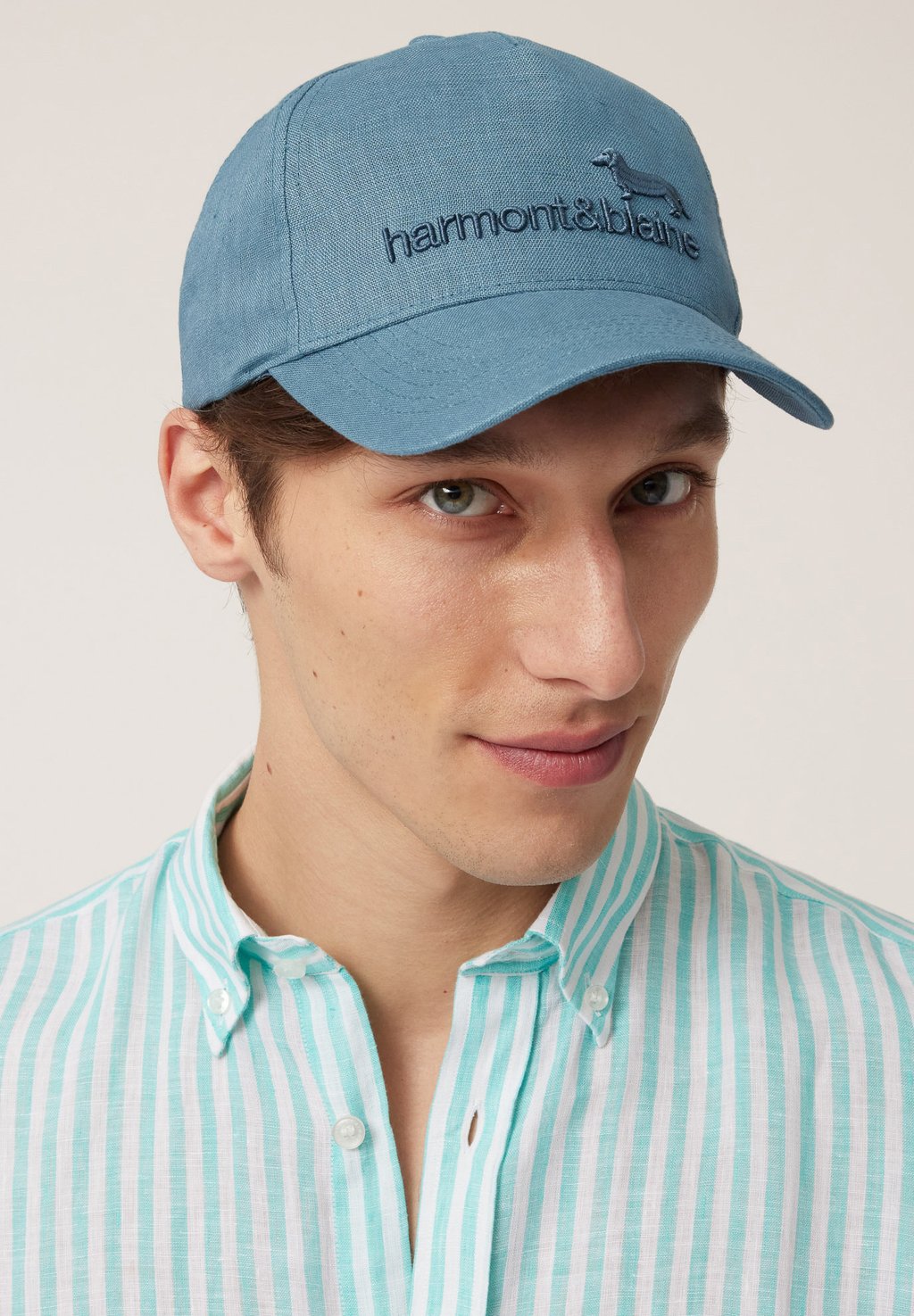 Бейсболка Harmont & Blaine, светло-голубой
Бейсболка Harmont & Blaine, светло-голубой