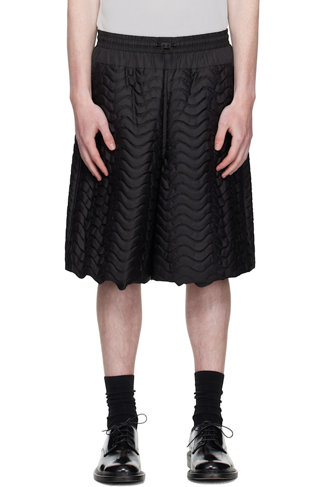 Шорты для стегания с волнообразным рисунком Toga Virilis, черный
Шорты для стегания с волнообразным рисунком Toga Virilis, черный