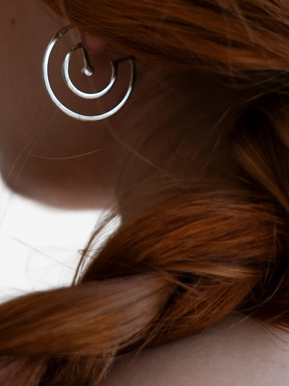 Покрытые серьги-кольца OBSIDIAN, серебряный
Покрытые серьги-кольца OBSIDIAN, серебряный