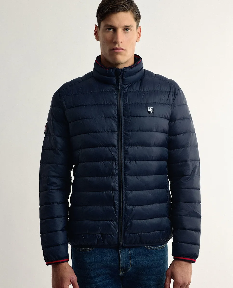 Мужской пуховик стеганый темно-синего цвета Valecuatro
Мужской пуховик стеганый темно-синего цвета Valecuatro