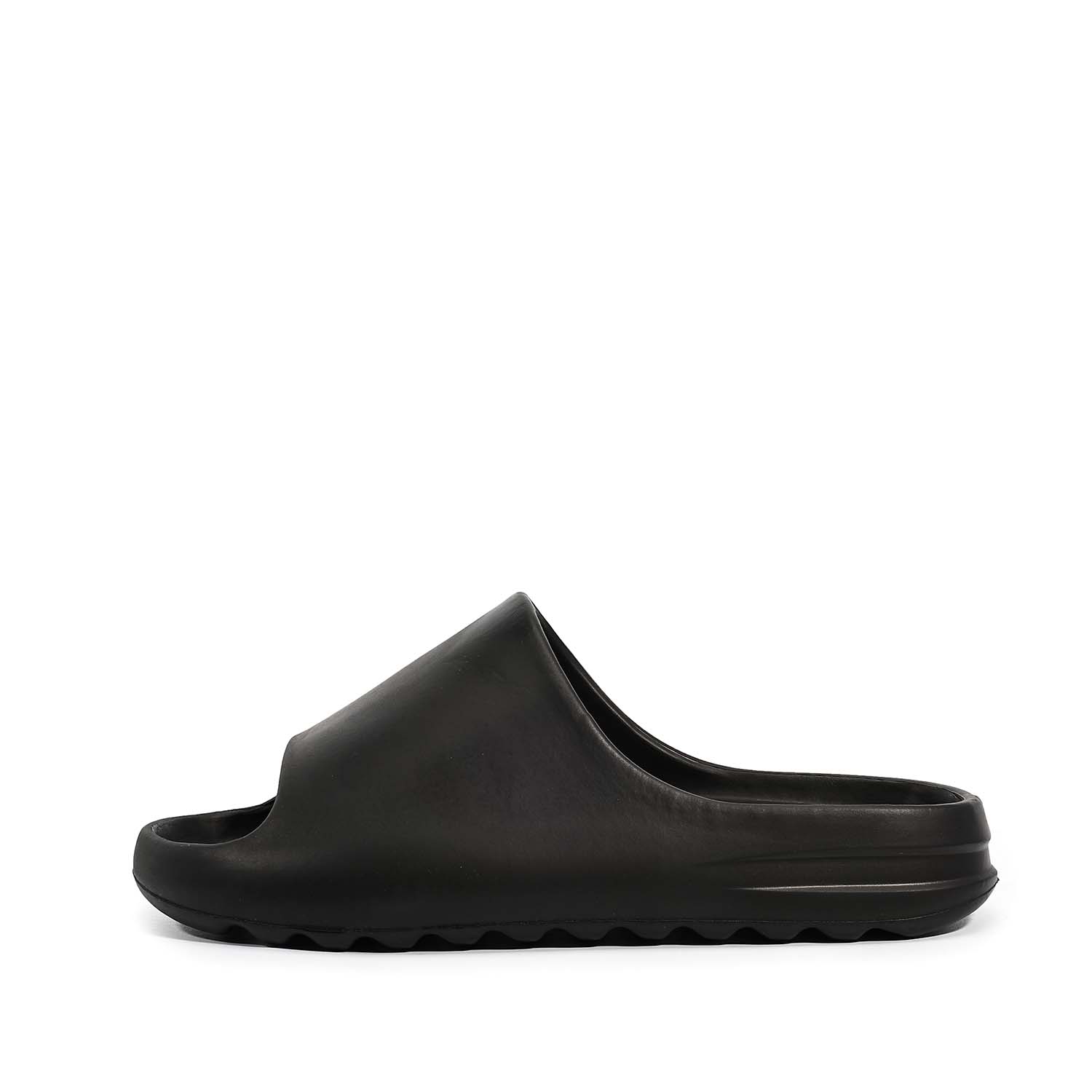 Feiyue Резиновая подошва, пластиковая подошва противоскользящие износостойкие быстросохнущие антибактериальные слайдеры унисекс черные, цвет Black
Feiyue Резиновая подошва, пластиковая подошва противоскользящие износостойкие быстросохнущие антибактериальные слайдеры унисекс черные, цвет Black