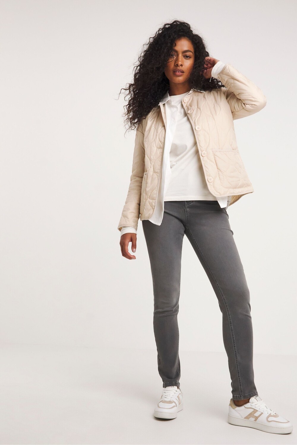 Сверхмягкие узкие джинсы с высокой талией Jd Williams, серый
Сверхмягкие узкие джинсы с высокой талией Jd Williams, серый