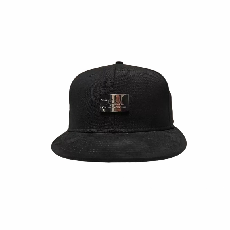 New Era Бейсболка из полиэстера унисекс черная, Black
New Era Бейсболка из полиэстера унисекс черная, Black