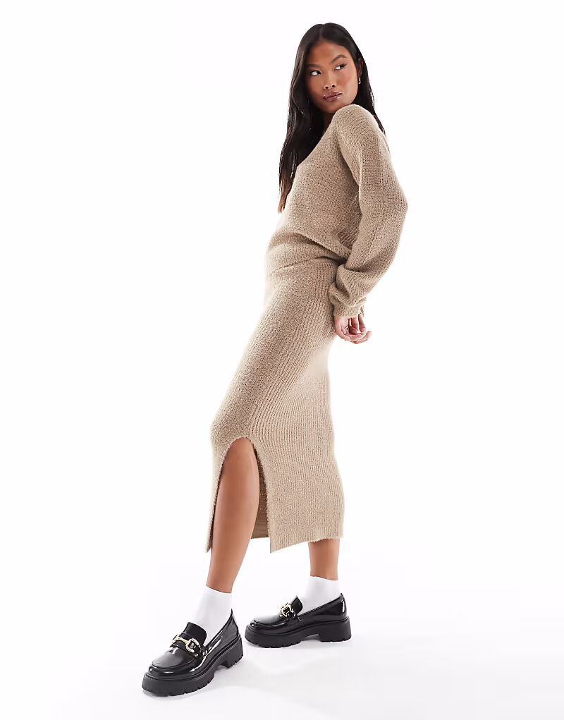 Пышная юбка-миди Petite бежевого цвета Vero Moda Petite
Пышная юбка-миди Petite бежевого цвета Vero Moda Petite