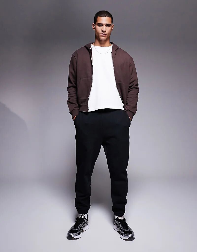 Премиальные плотные зауженные джоггеры 400 г/м² черного цвета ASOS DESIGN 
Премиальные плотные зауженные джоггеры 400 г/м² черного цвета ASOS DESIGN