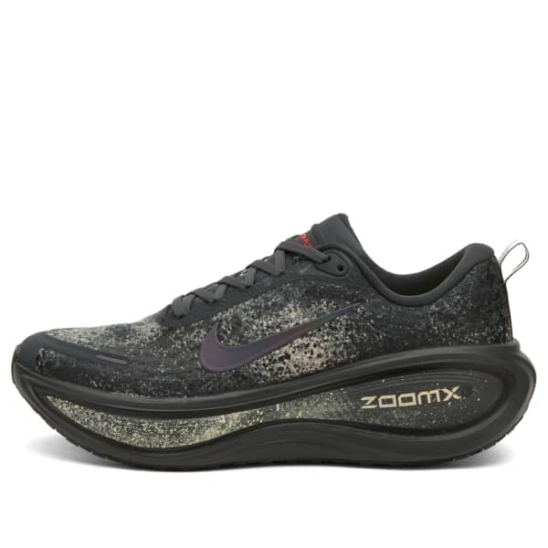 Кроссовки Nike Vomero Plus Nike Running, anthracite, черный & oatmeal
Кроссовки Nike Vomero Plus Nike Running, anthracite, черный & oatmeal