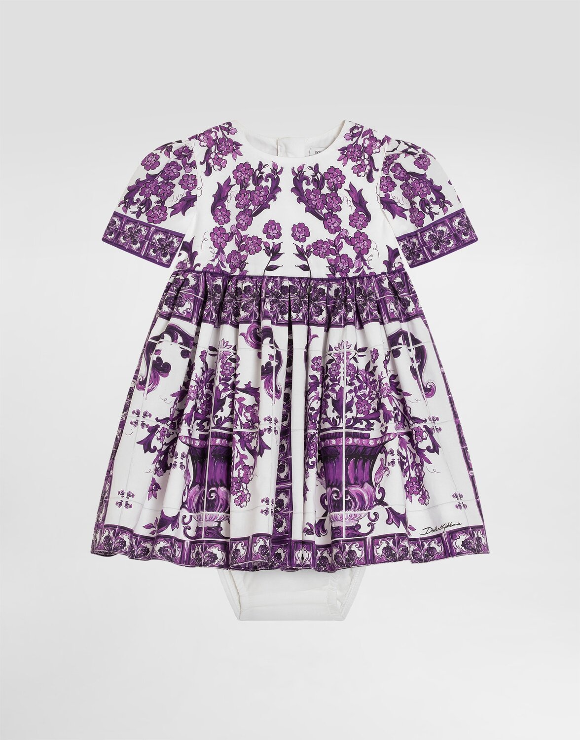 Платье из хлопкового поплина с принтом "Майолика" Dolce&Gabbana, мультиколор
Платье из хлопкового поплина с принтом "Майолика" Dolce&Gabbana, мультиколор