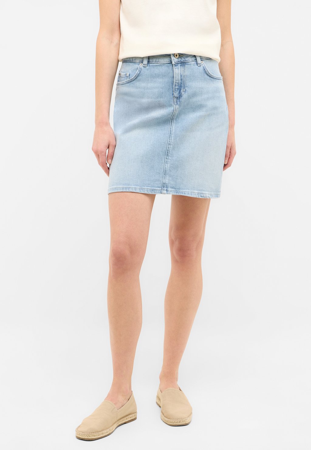 Джинсовая юбка STYLE BEATRICE - Mini skirt Mustang, светло-голубой 
Джинсовая юбка STYLE BEATRICE - Mini skirt Mustang, светло-голубой