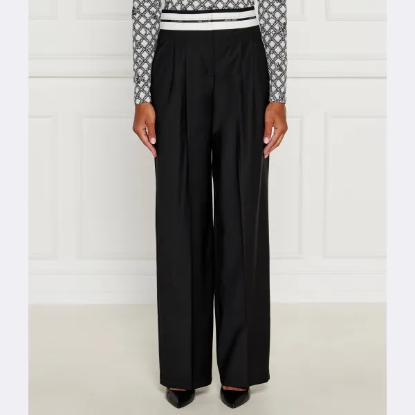 Расклешенные брюки-чиносы с добавлением шерсти Marc Cain, черный
Расклешенные брюки-чиносы с добавлением шерсти Marc Cain, черный