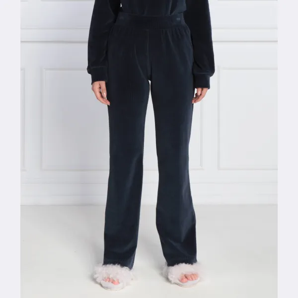 Спортивные брюки свободного кроя в стиле домашней одежды Emporio Armani, синий
Спортивные брюки свободного кроя в стиле домашней одежды Emporio Armani, синий