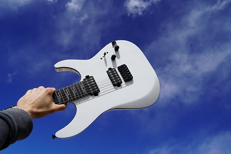 Электрогитара Schecter DIAMOND SERIES Reaper-6 Custom - Gloss White 6-String Electric Guitar
Электрогитара Schecter DIAMOND SERIES Reaper-6 Custom - Gloss White 6-String Electric Guitar