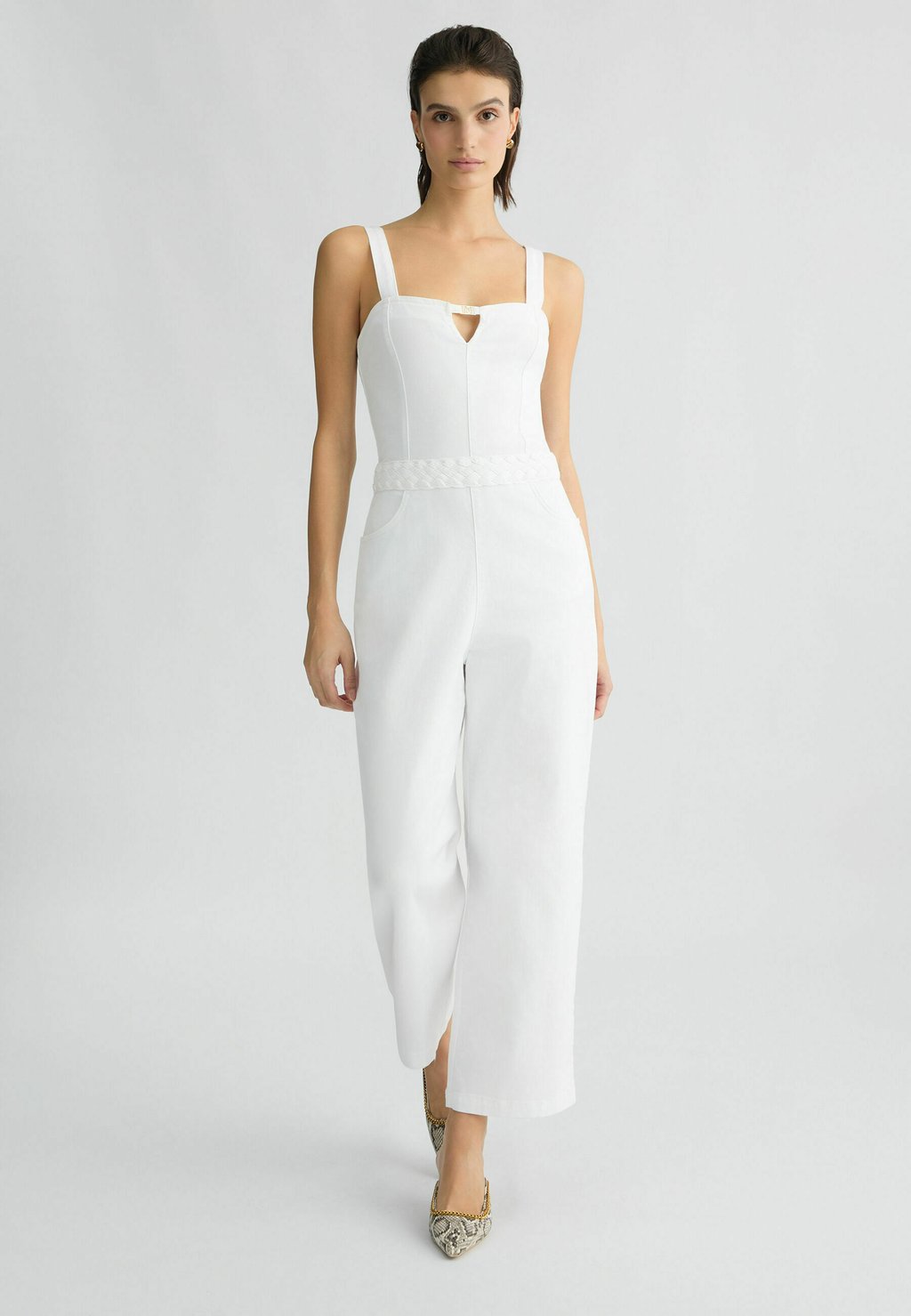 Комбинезон LIU JO, белый
Комбинезон LIU JO, белый