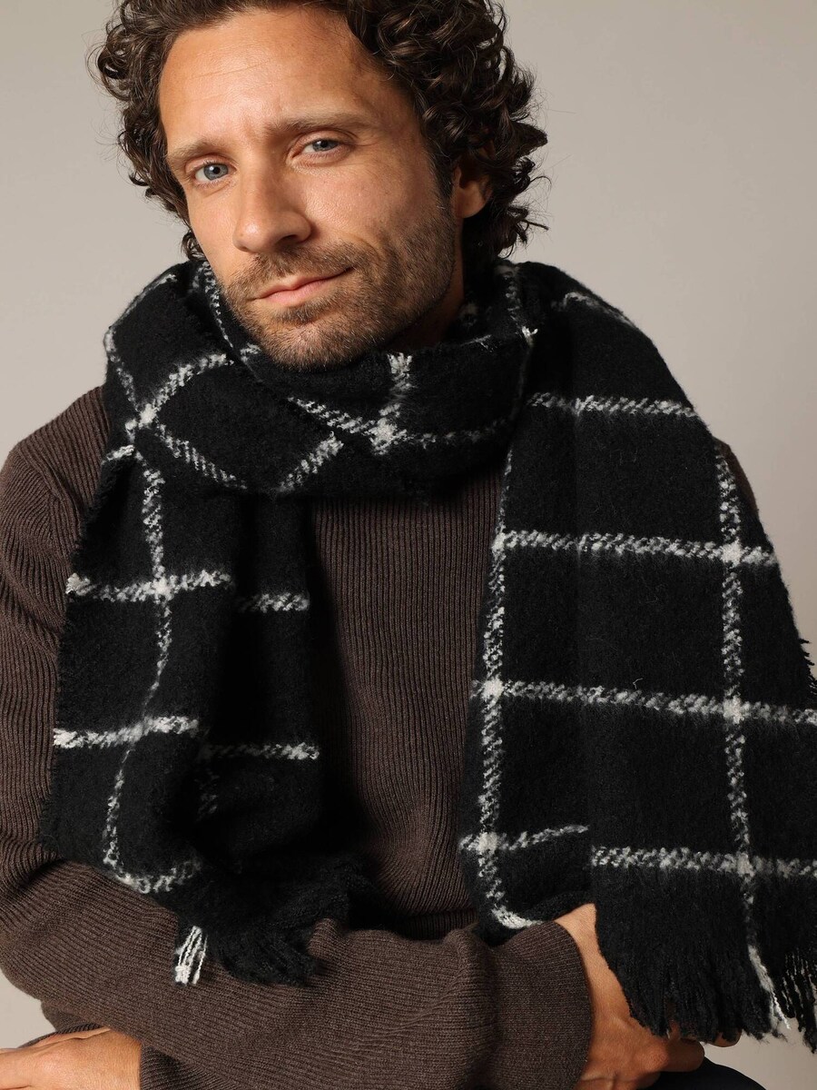 Шарф Deeluxe FREEZE, черный
Шарф Deeluxe FREEZE, черный