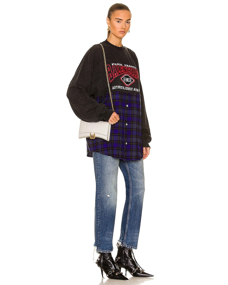 Кошелек «Песочные часы» на цепочке Balenciaga, цвет Optic White
Кошелек «Песочные часы» на цепочке Balenciaga, цвет Optic White