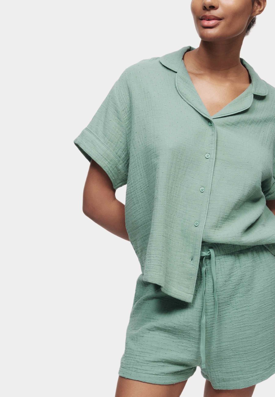 Пижамный комплект Marks & Spencer REVERE SET, Faded Green/Mottled Green
Пижамный комплект Marks & Spencer REVERE SET, Faded Green/Mottled Green