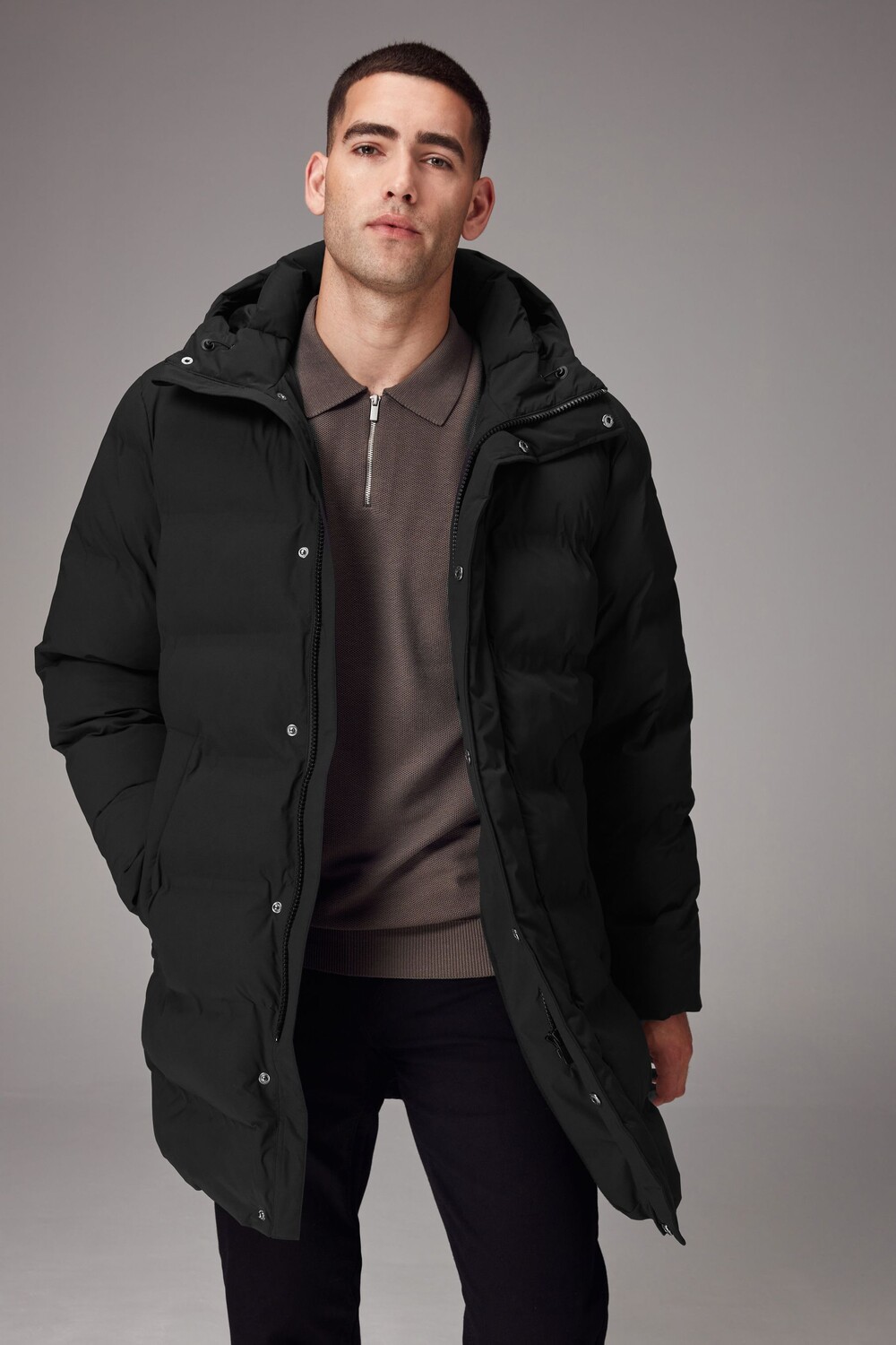 Водонепроницаемый термосварной пуховик с капюшоном Next, черный
Водонепроницаемый термосварной пуховик с капюшоном Next, черный