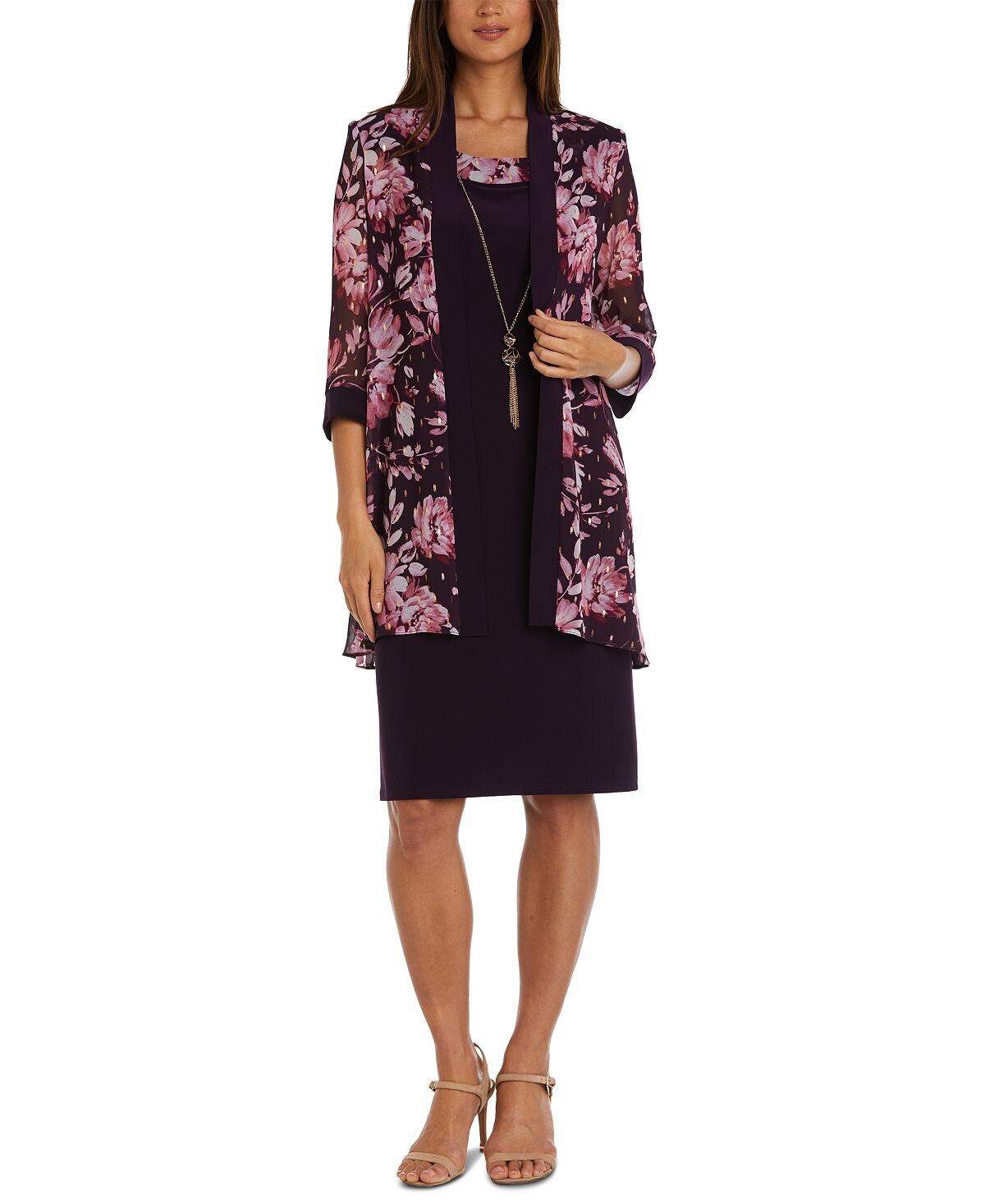 Женское платье с ожерельем и куртка с фольгированным принтом R & M Richards
Женское платье с ожерельем и куртка с фольгированным принтом R & M Richards