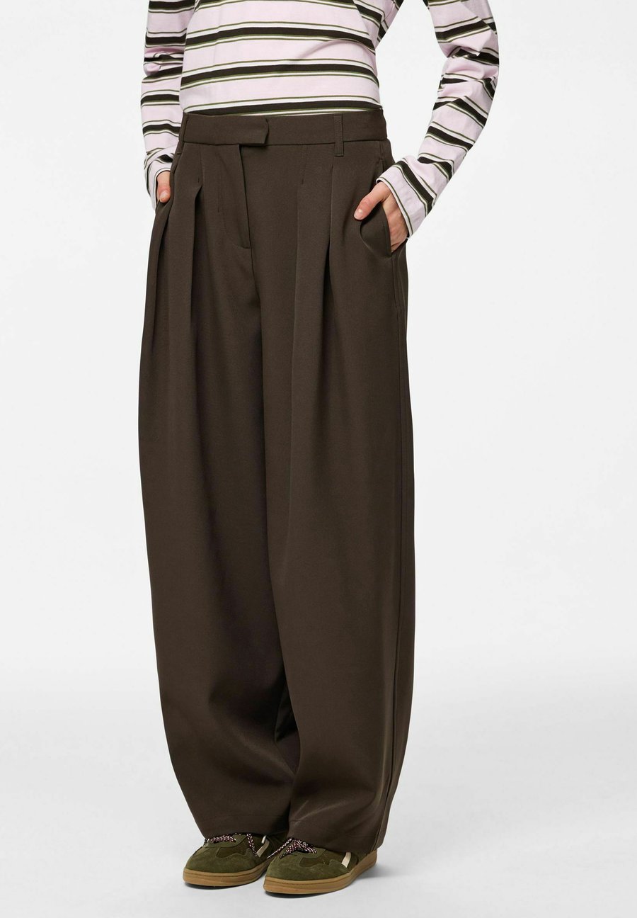 Брюки Pieces PCOLIVIA BARREL, Delicioso/Brown
Брюки Pieces PCOLIVIA BARREL, Delicioso/Brown