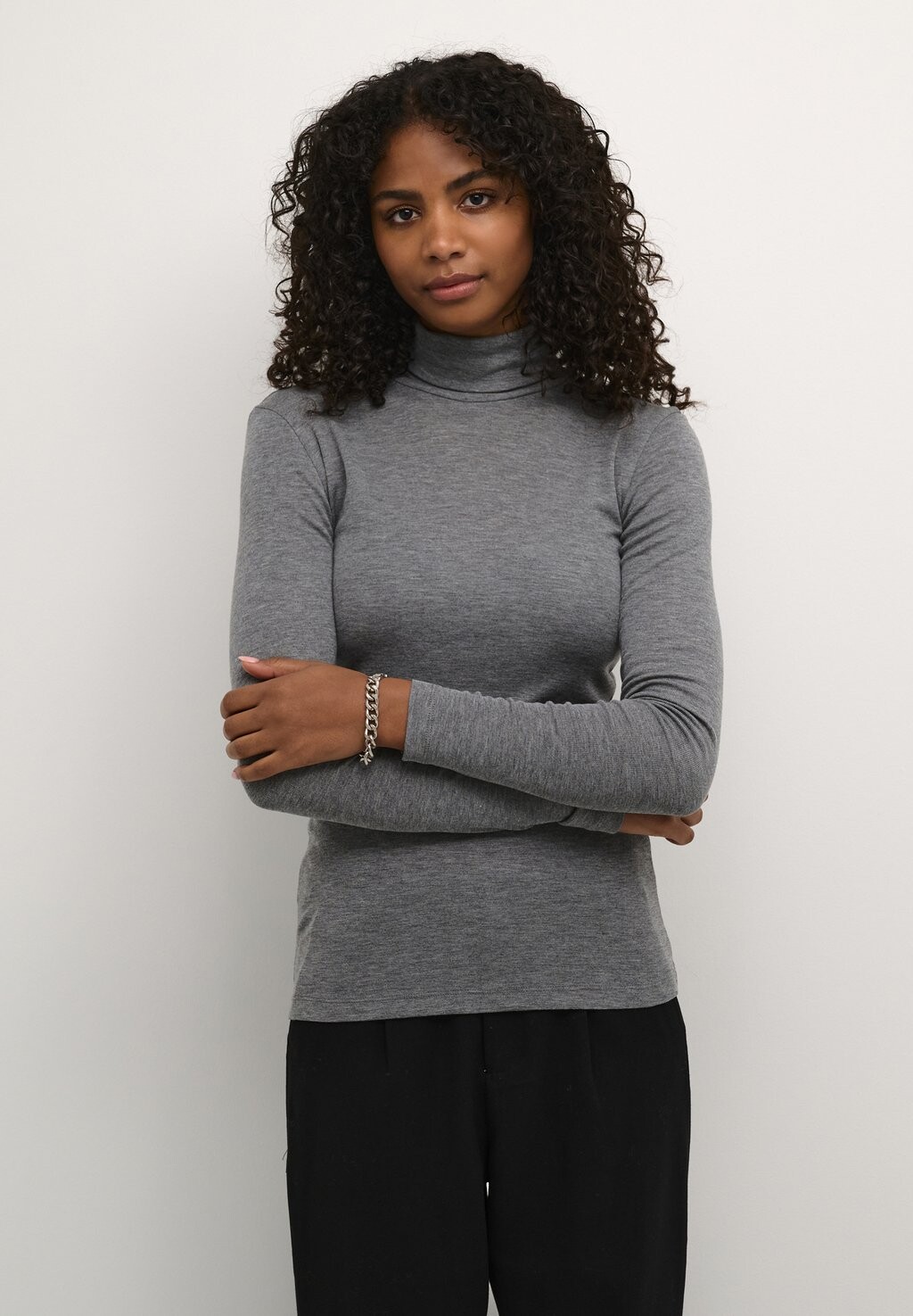 Джемпер RONIA ROLLNECK Kaffe, песочный
Джемпер RONIA ROLLNECK Kaffe, песочный