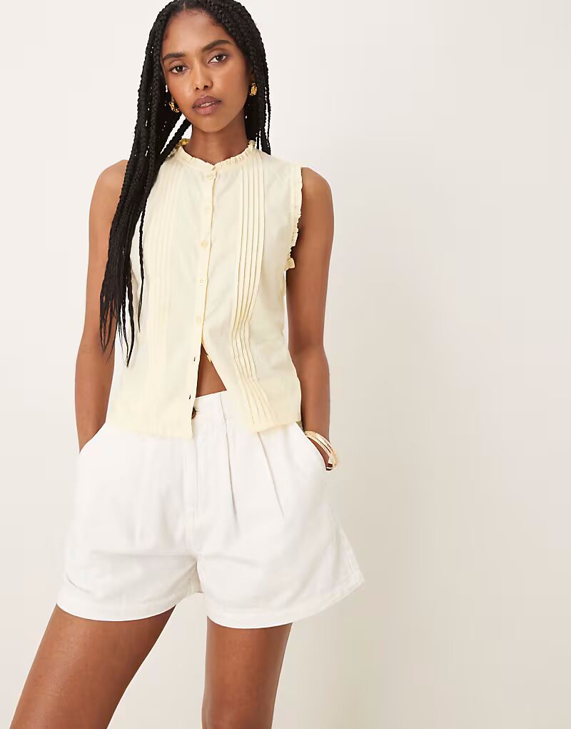 Строгие шорты Ava белого цвета Nobody'S Child
Строгие шорты Ava белого цвета Nobody'S Child