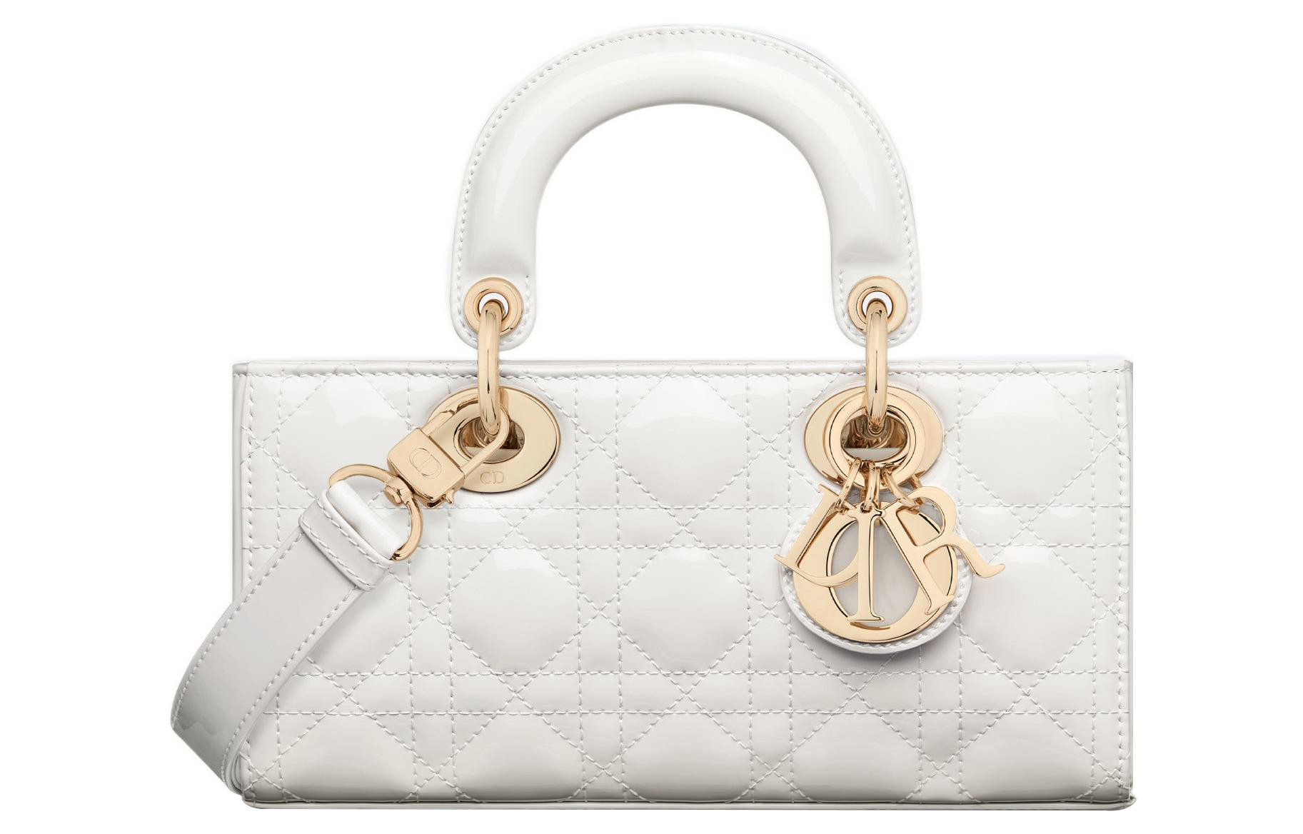 DIOR Сумка Lady D JOY из лакированной кожи
DIOR Сумка Lady D JOY из лакированной кожи