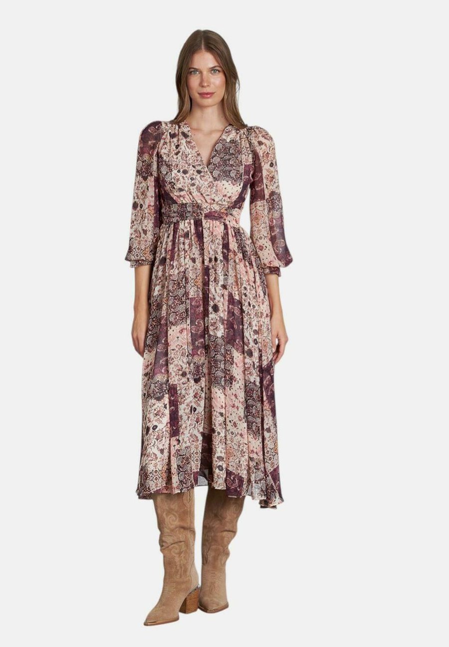 Платье Alma en Pena Day dress, Light Pink/Light Pink
Платье Alma en Pena Day dress, Light Pink/Light Pink