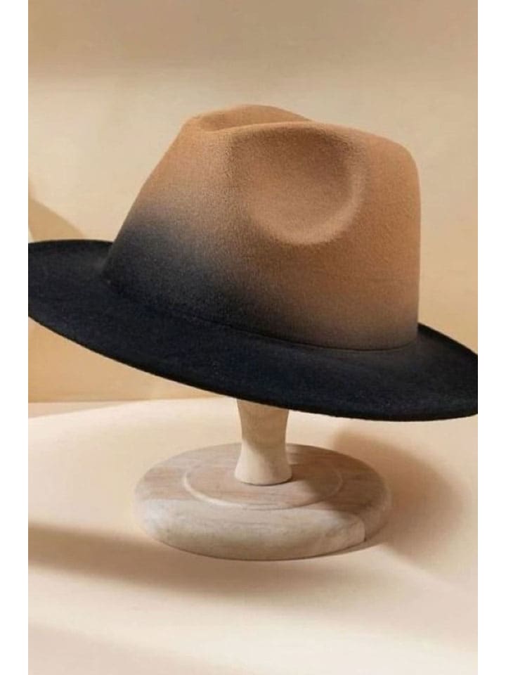 Lucky Bees Шапка черно-бежевого цвета
Lucky Bees Шапка черно-бежевого цвета