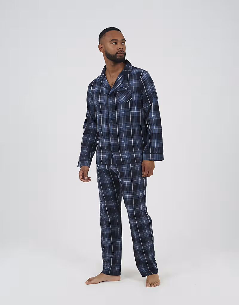 Пижамный комплект в клетку с длинными рукавами, темно-синего цвета Brave Soul
Пижамный комплект в клетку с длинными рукавами, темно-синего цвета Brave Soul