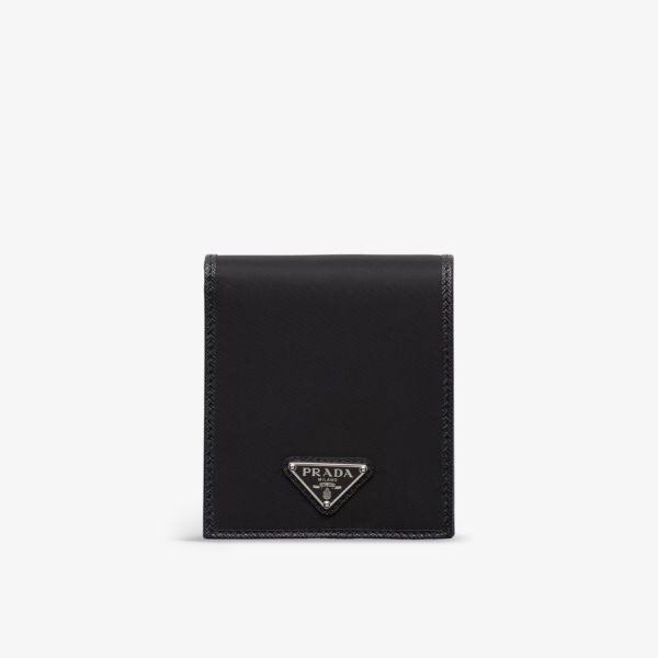 Кошелек из переработанного нейлона и кожи Re-Nylon Prada, черный
Кошелек из переработанного нейлона и кожи Re-Nylon Prada, черный