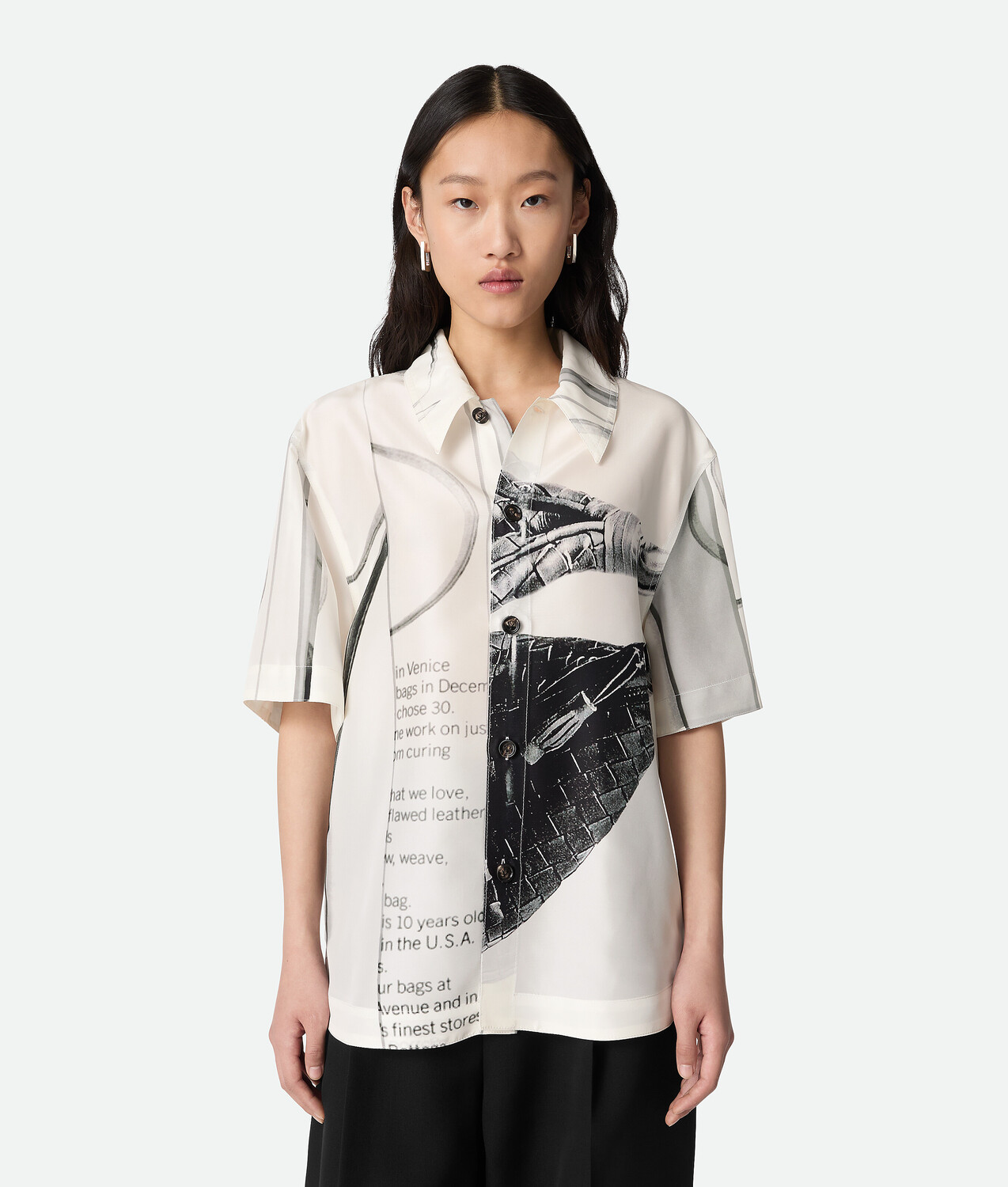 Silk printed shirt BOTTEGA VENETA, черный/мел
Silk printed shirt BOTTEGA VENETA, черный/мел