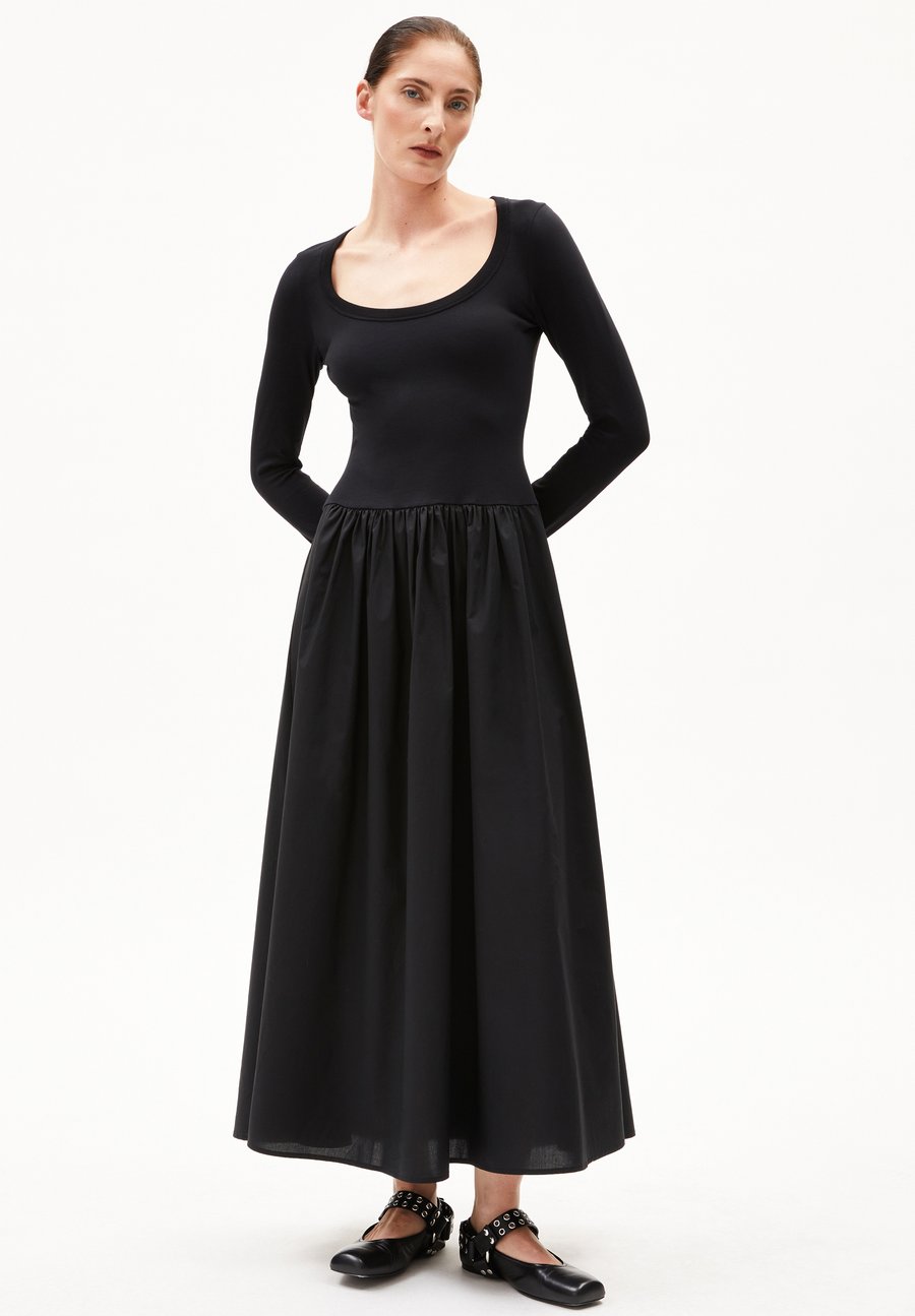 Платье ARMEDANGELS VILARAA, Black
Платье ARMEDANGELS VILARAA, Black