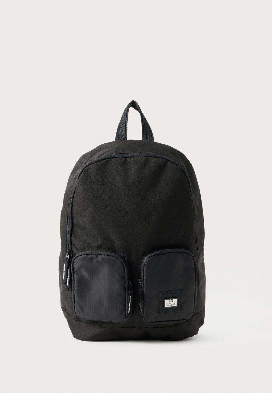Рюкзак Weekend Offender CLASSIC RUCKSACK UNISEX, Black /Black
Рюкзак Weekend Offender CLASSIC RUCKSACK UNISEX, Black /Black