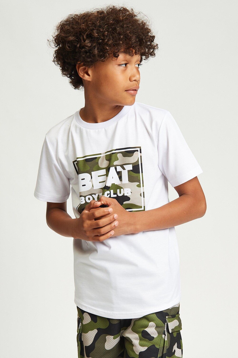 Футболка с камуфляжным логотипом Disguise Beat Boyz Club, хаки
Футболка с камуфляжным логотипом Disguise Beat Boyz Club, хаки