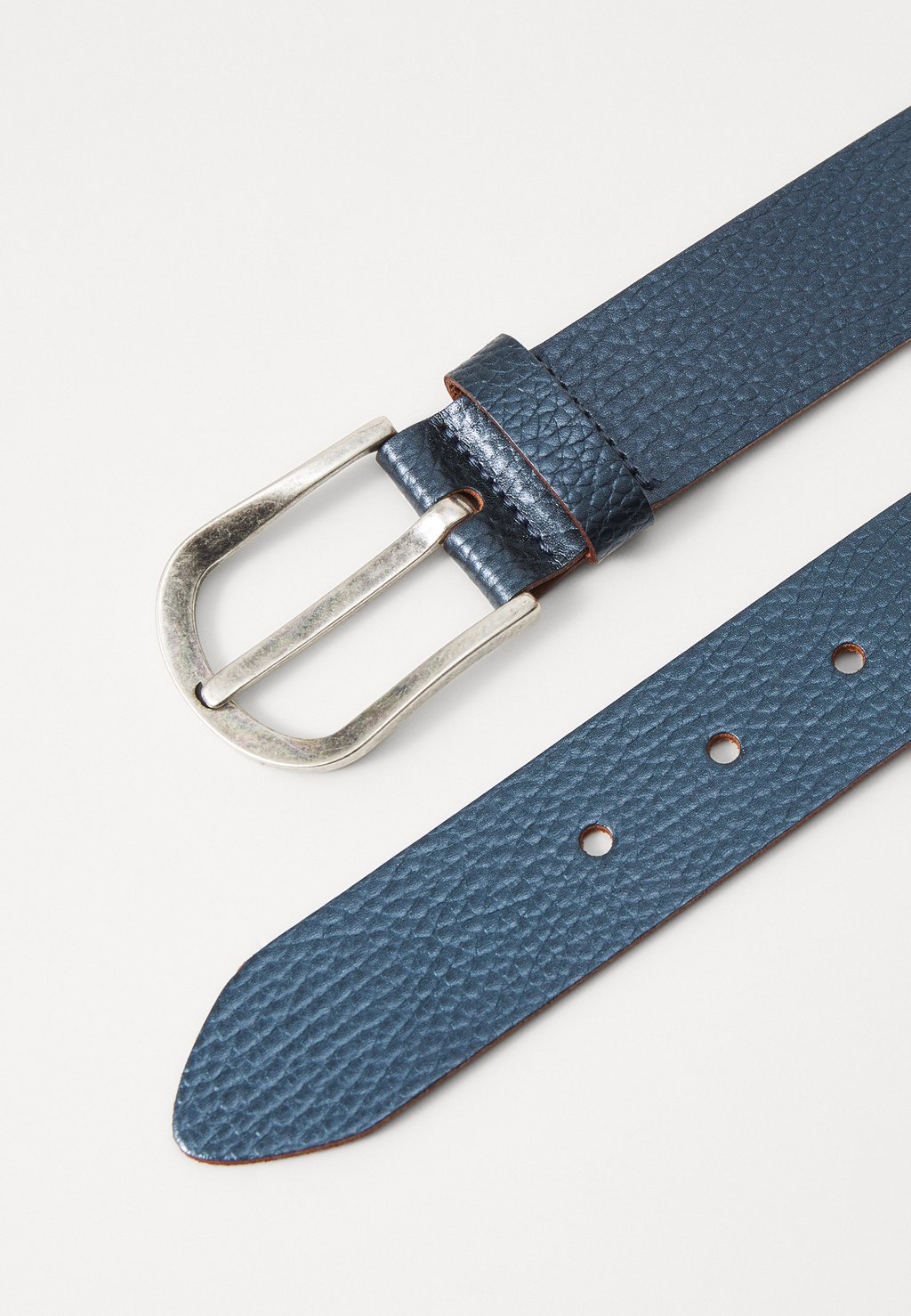 Ремень Tamaris, синий
Ремень Tamaris, синий