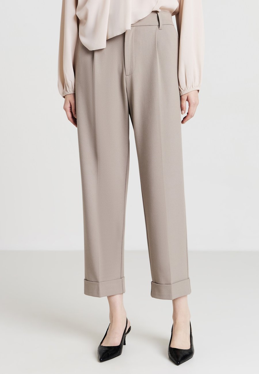 Брюки Calliope Trousers, Fango Chiaro/Light Brown
Брюки Calliope Trousers, Fango Chiaro/Light Brown