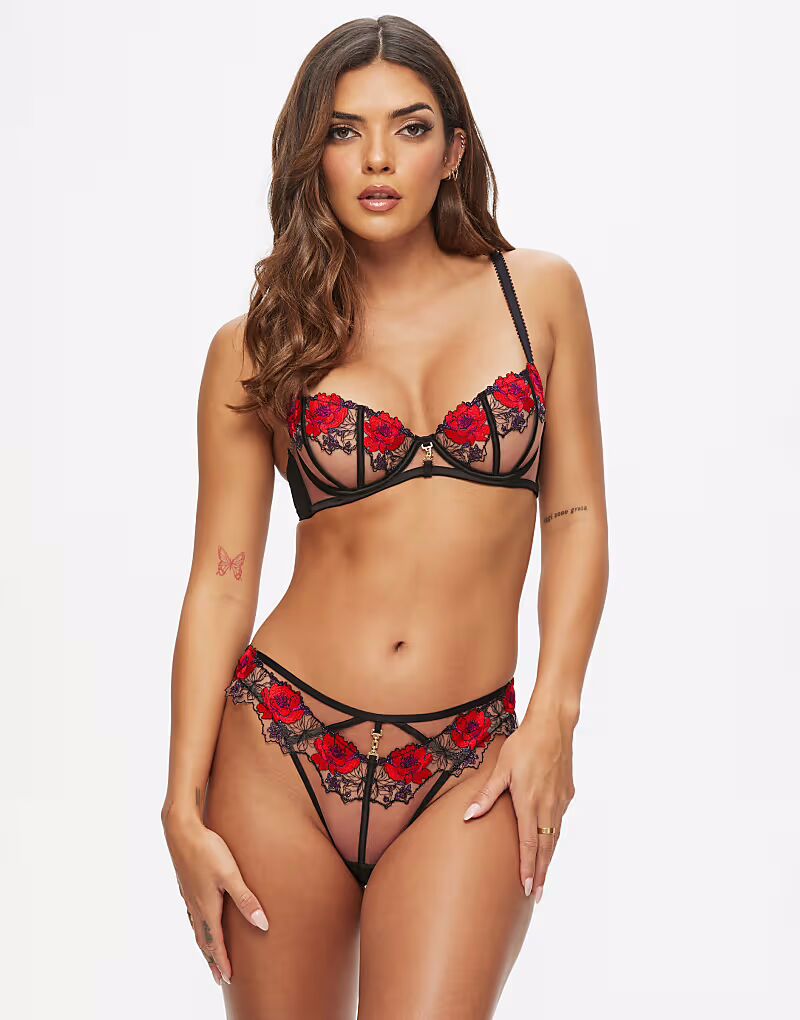 Бразильский комплект в черно-красном цвете Ann Summers
Бразильский комплект в черно-красном цвете Ann Summers