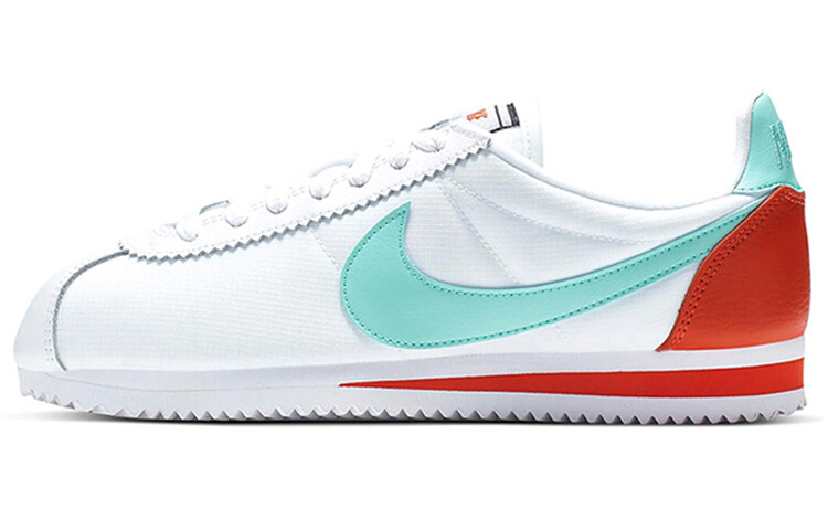 Женские беговые кроссовки Nike Cortez
Женские беговые кроссовки Nike Cortez