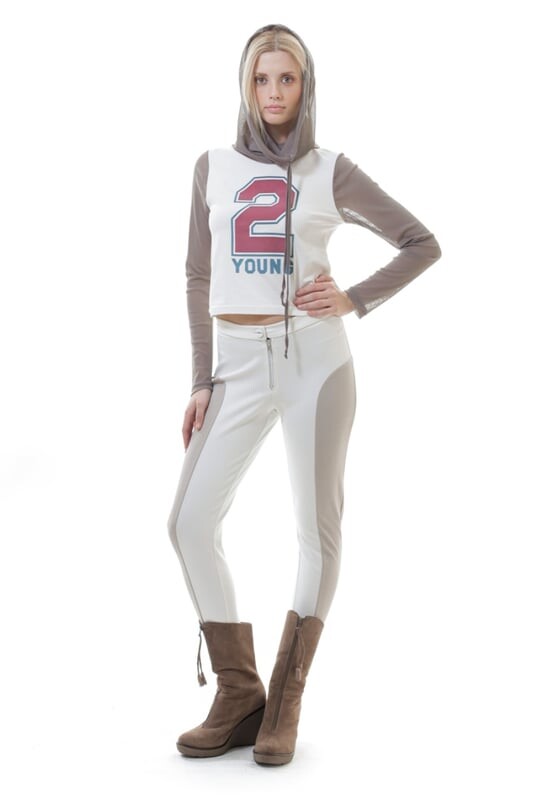 Спортивный укороченный топ с капюшоном Conquista, экрю 
Спортивный укороченный топ с капюшоном Conquista, экрю