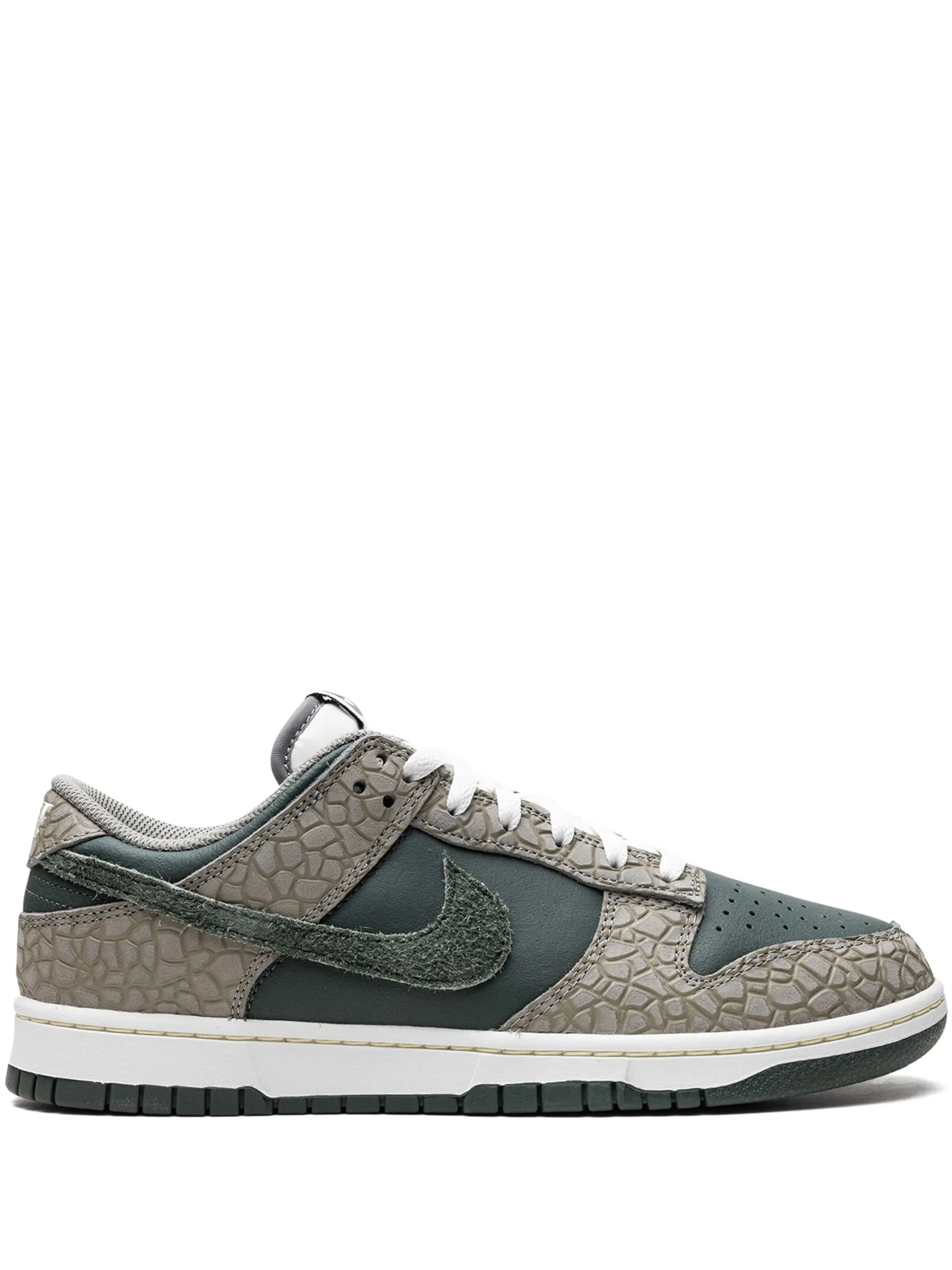 Кроссовки Dunk Low Urban Landscape 2.0 Nike, зеленый
Кроссовки Dunk Low Urban Landscape 2.0 Nike, зеленый