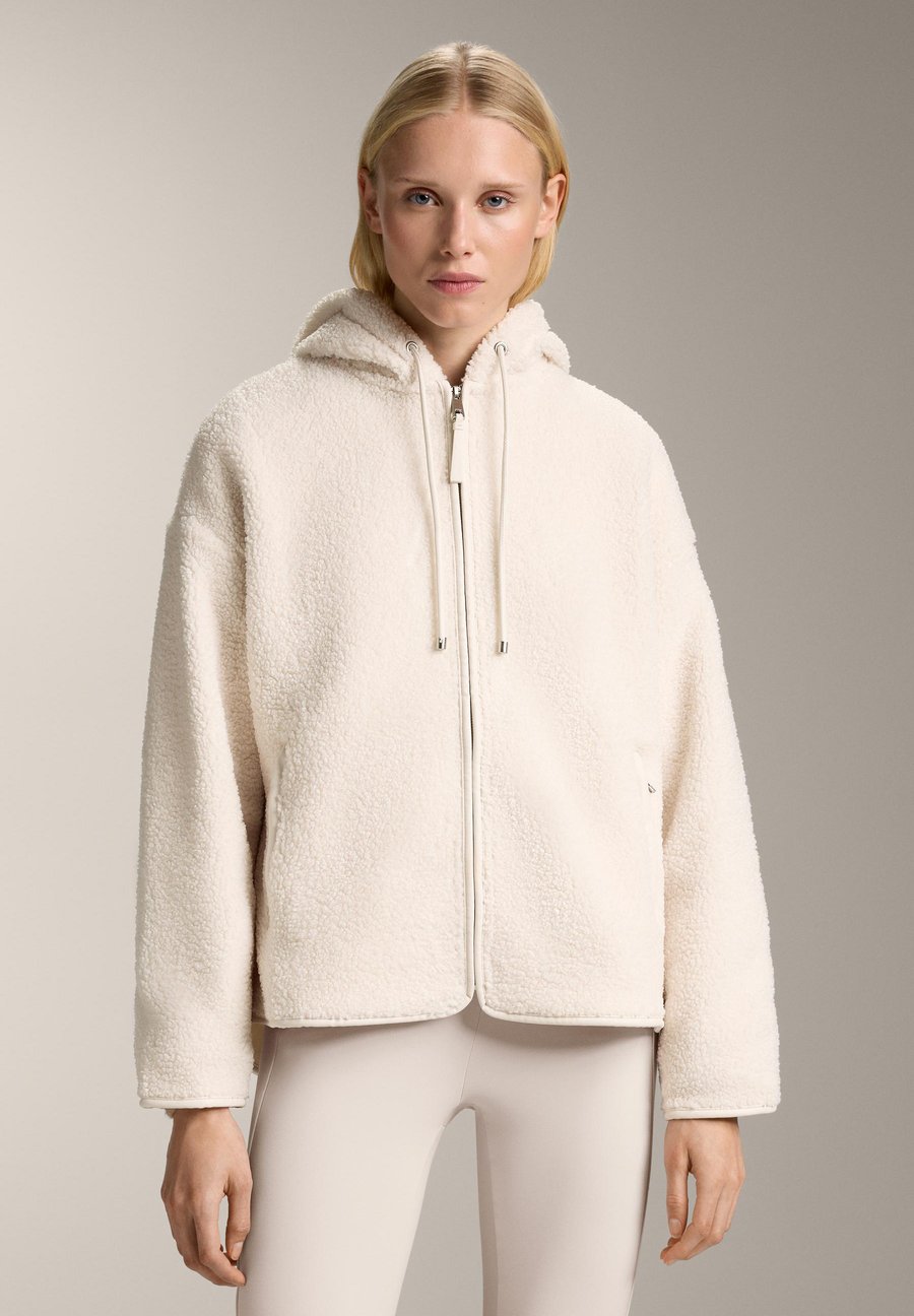 Флисовая куртка OYSHO FAUX-SHEARLING HOODED, White
Флисовая куртка OYSHO FAUX-SHEARLING HOODED, White