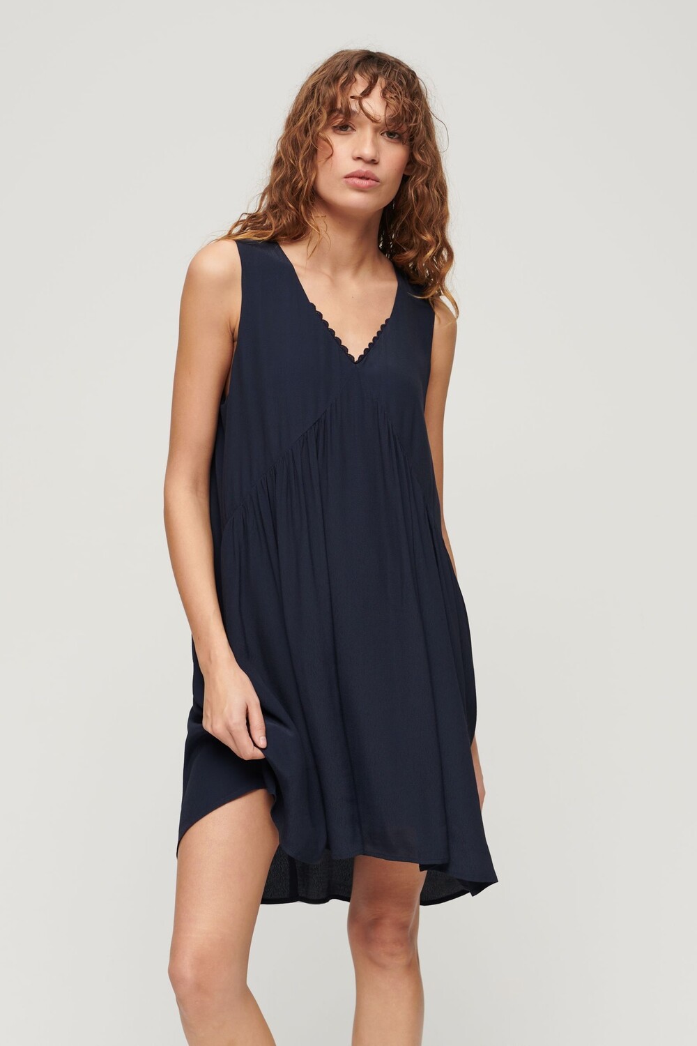 Объемное платье без рукавов Superdry, синий
Объемное платье без рукавов Superdry, синий