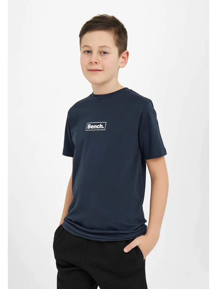 Футболка Bench, темно-синий
Футболка Bench, темно-синий