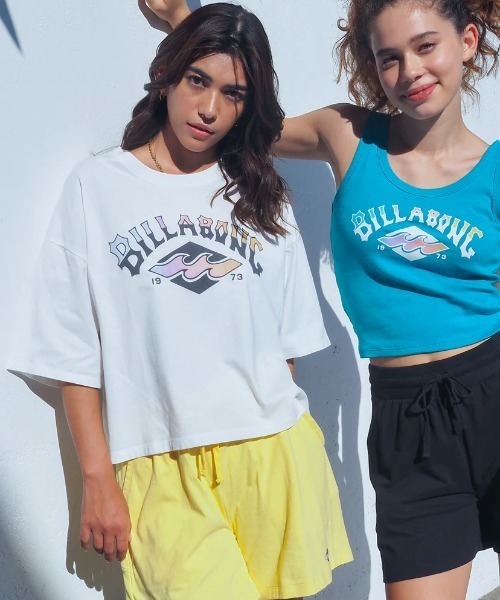 Женская укороченная футболка с короткими рукавами и принтом логотипа BILLABONG, белый
Женская укороченная футболка с короткими рукавами и принтом логотипа BILLABONG, белый